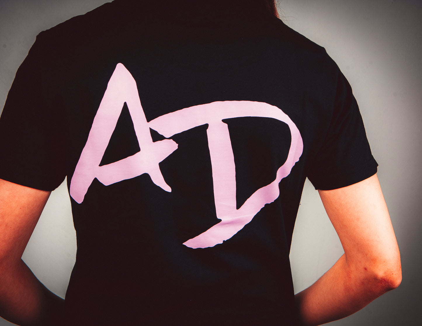 AD T-SHIRT BLACK AND PINK