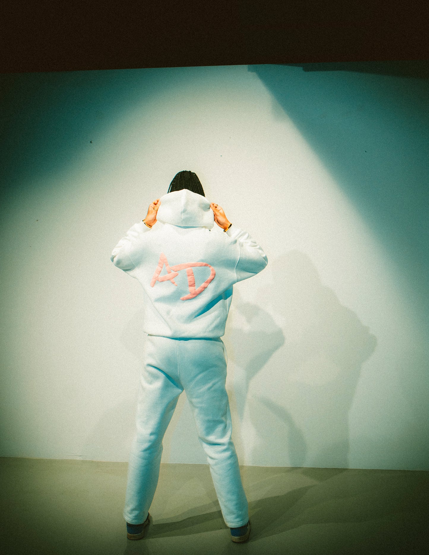 AMADELLO HOODIE WHITE X PINK